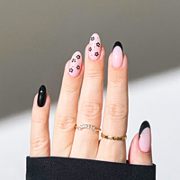 Γαλλικό μανικιούρ: Τα nail designs που ξεφεύγουν από το κλασικό σχέδιο