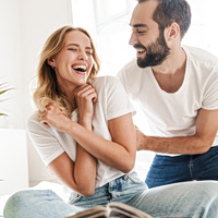 Γελάει καλύτερα οποίος γελάει…με τον εαυτό του