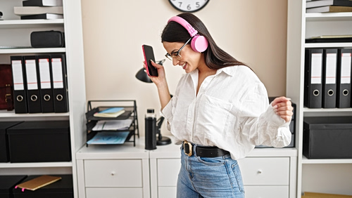 “Code-switching”: Οι πολλοί ρόλοι στη ζωή μας, κάνουν καλό;