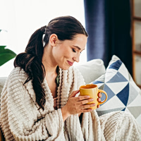 Ο καφές «ανεβάζει» την διάθεση – Πώς «επανεκπαιδεύει» τον άξονα εντέρου–εγκεφάλου