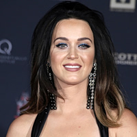 Κέιτι Πέρι: Πέταξε την πιστωτική της… στη Φοντάνα Ντι Τρέβι