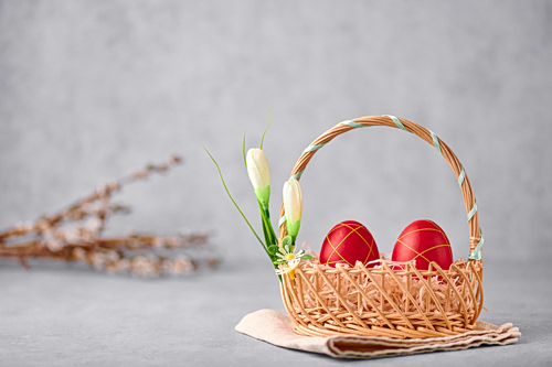 Κόκκινα αβγά: Τι συμβολίζει το πασχαλινό έθιμο