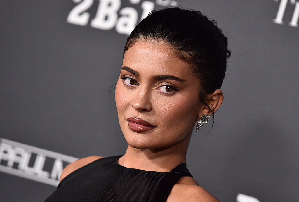 Kylie Jenner: Έκανε το πιο εντυπωσιακό γαλλικό μανικιούρ