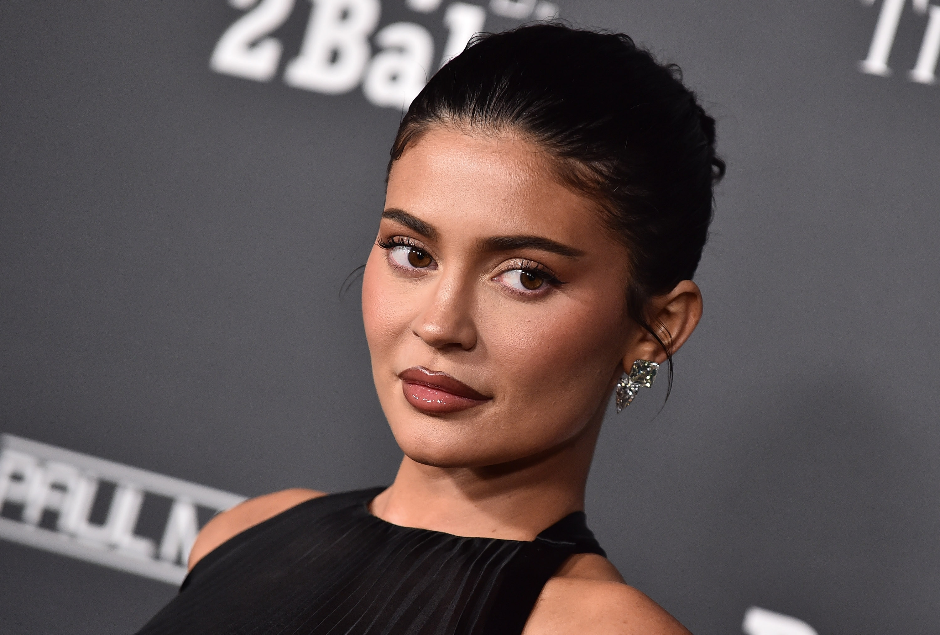 Kylie Jenner: Έκανε το πιο εντυπωσιακό γαλλικό μανικιούρ
