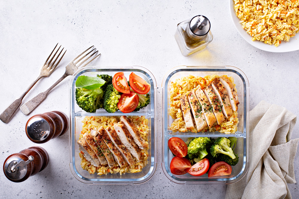 Meal prep για πραγματικές ζωές: Τι κάνουμε τις μέρες που όλα μοιάζουν «βουνό»