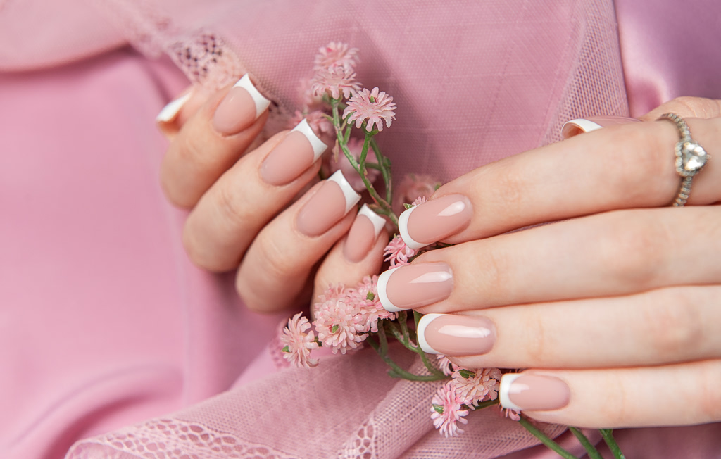 Τα nail designs που αξίζει να αποθηκεύσετε για το επόμενο ραντεβού για νύχια