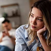 Νάρκισσοι: Υπάρχει τρόπος να τους «ξεσκεπάσουμε» από την αρχή;