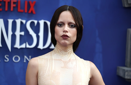 Τζένα Ορτέγκα: Η Wednesday στο… Παρίσι