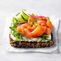 Τι συμβαίνει όταν δεν τρώμε αρκετή πρωτεΐνη, το «καύσιμο» του μυαλού