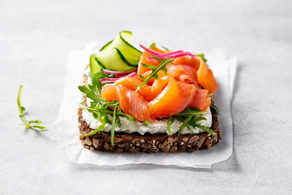 Τι συμβαίνει όταν δεν τρώμε αρκετή πρωτεΐνη, το «καύσιμο» του μυαλού