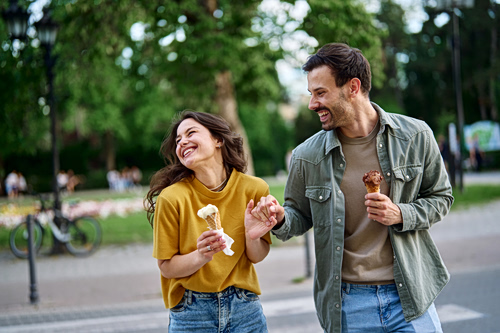 ‘Stack Dating’ Trend: Μήπως θα σε βοηθήσει στα ραντεβού;