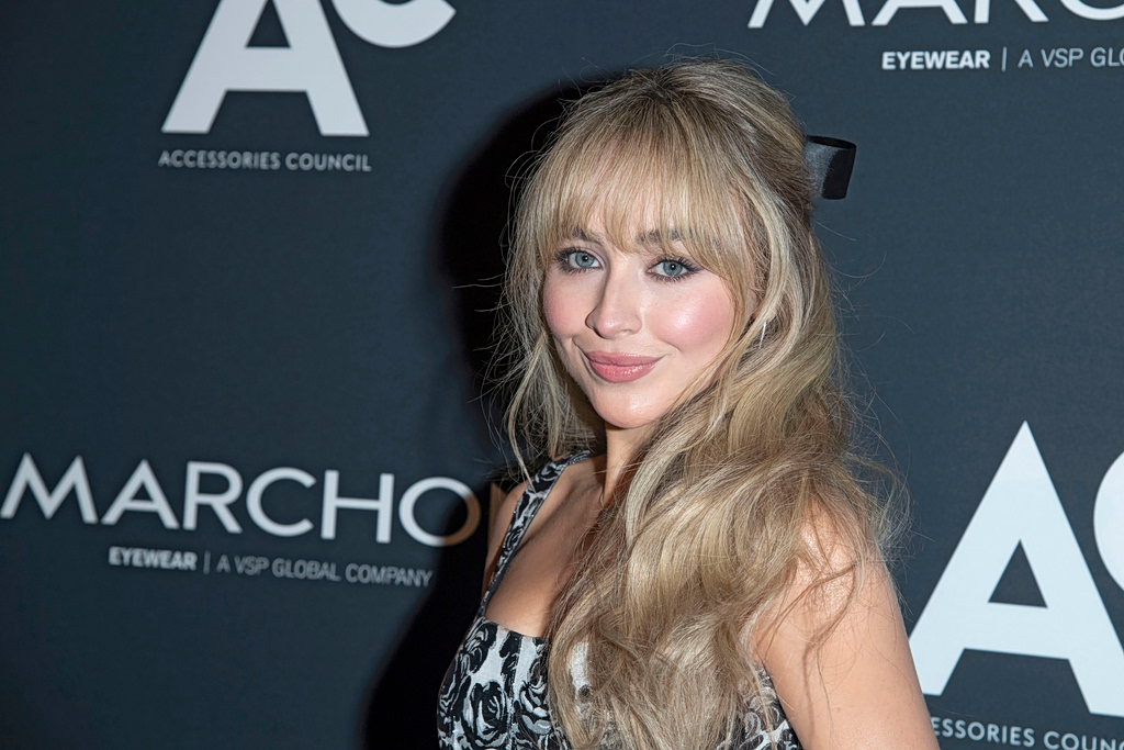 Sabrina Carpenter: Το εντυπωσιακό της μανικιούρ που θα αντιγράψουμε