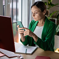 Scrolling Zombie: Να τι κάνεις στον εγκέφαλό σου χωρίς να το καταλάβεις