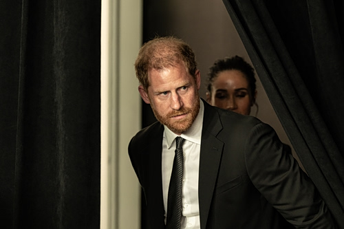 Η ένταση παραμένει: Ο Κάρολος δεν θα συναντήσει τον Χάρι στην Αμερική