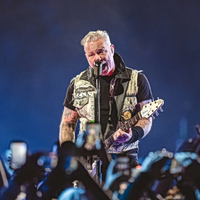 Metallica: Οι 80.000 θεατές, ο επικός Ζορμπάς και οι θρυλικές Τρύπες