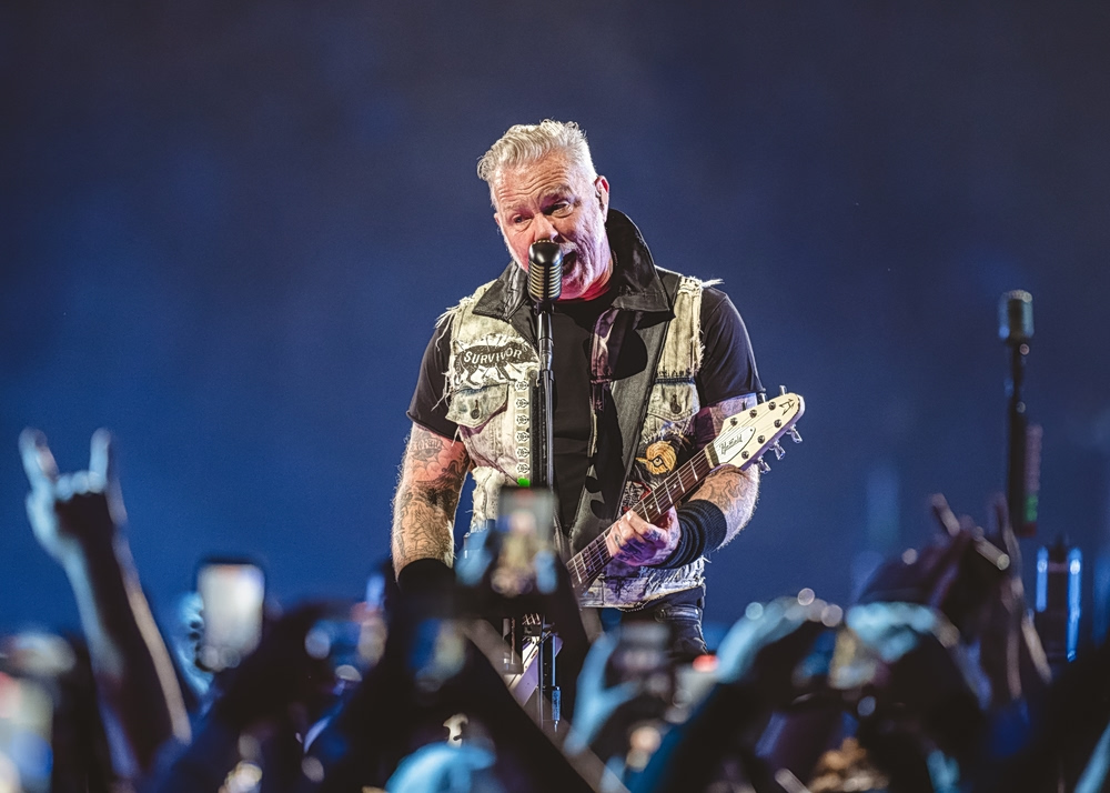 Metallica: Οι 80.000 θεατές, ο επικός Ζορμπάς και οι θρυλικές Τρύπες