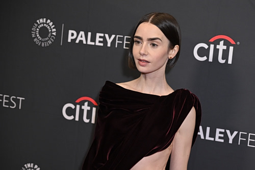 Από το Παρίσι στις Κυκλάδες: Η νέα σεζόν “Emily in Paris” θα έχει άρωμα Αιγαίου