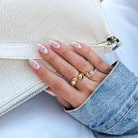 Iced nails: Το στιλ μανικιούρ που κυριάρχησε στο MET Gala 2026