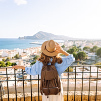 Travel Therapy: Μήπως η νεότητα κρύβεται στο επόμενο getaway;