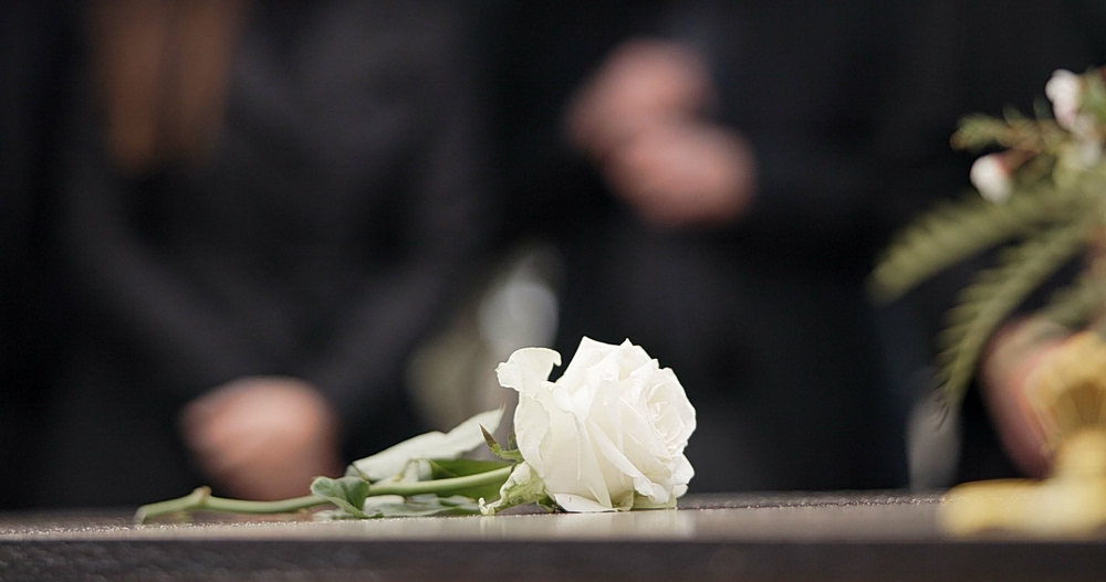Death cleaning: Η ευγενής τέχνη του να βάζεις τάξη πριν το «τέλος»