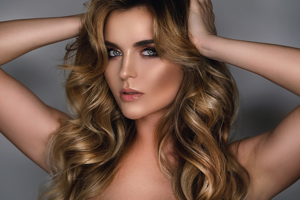 Toasty makeup: Το κορυφαίο beauty trend του καλοκαιριού σύμφωνα με το TikTok