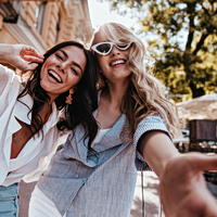 “Doorbell Friend”: Το είδος φιλίας που πολλοί ξεχάσαμε αλλά όλοι χρειαζόμαστε