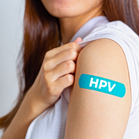 HPV: Το εμβόλιο σχεδόν μηδενίζει τον κίνδυνο θανάτου