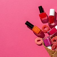 Jelly nails: Η τάση που θα κάνει τα νύχια σας να μοιάζουν με… ζελεδάκια