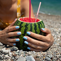 6 μοναδικά nail designs για τον πρώτο μήνα του καλοκαιριού